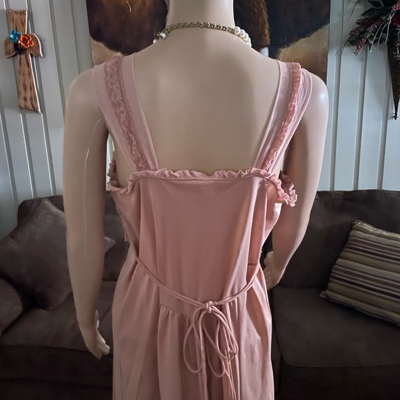Penny’s Adonna • Vintage • 1970’s • Size 38 (Medium) • Pink • Lace • Nightgown - Picture 6 of 8